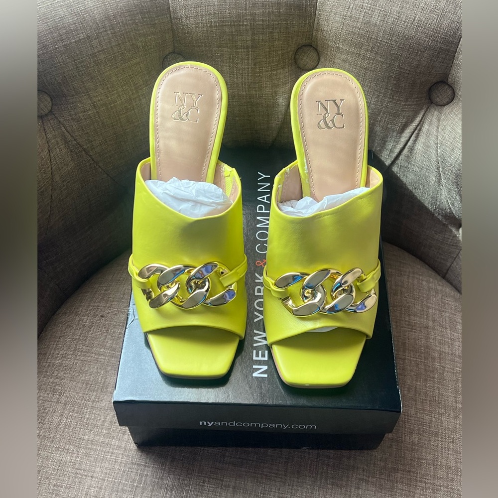 NIB: NEW YORK & COMPANY CORA HEEL SANDAL SIZE 9